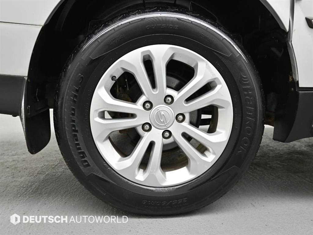 Ssangyong Korando - Vista 5