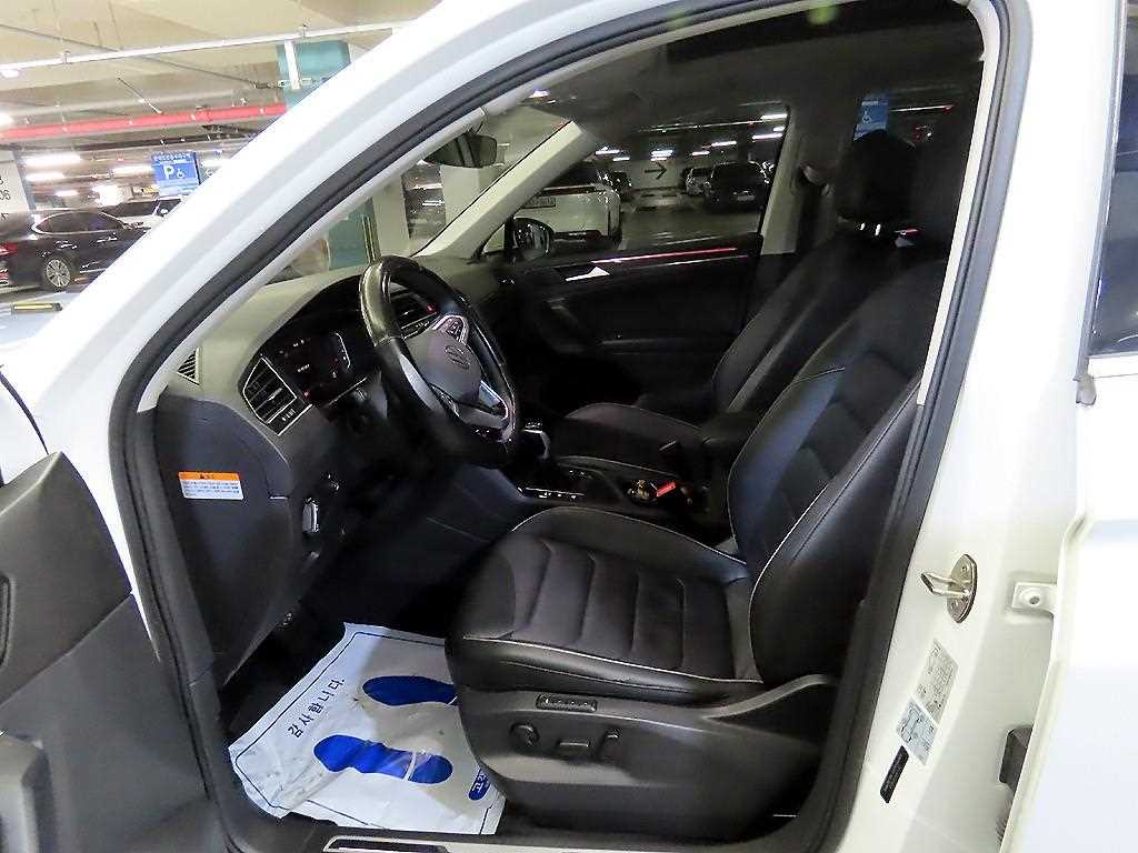 Volkswagen Tiguan - Vista 6