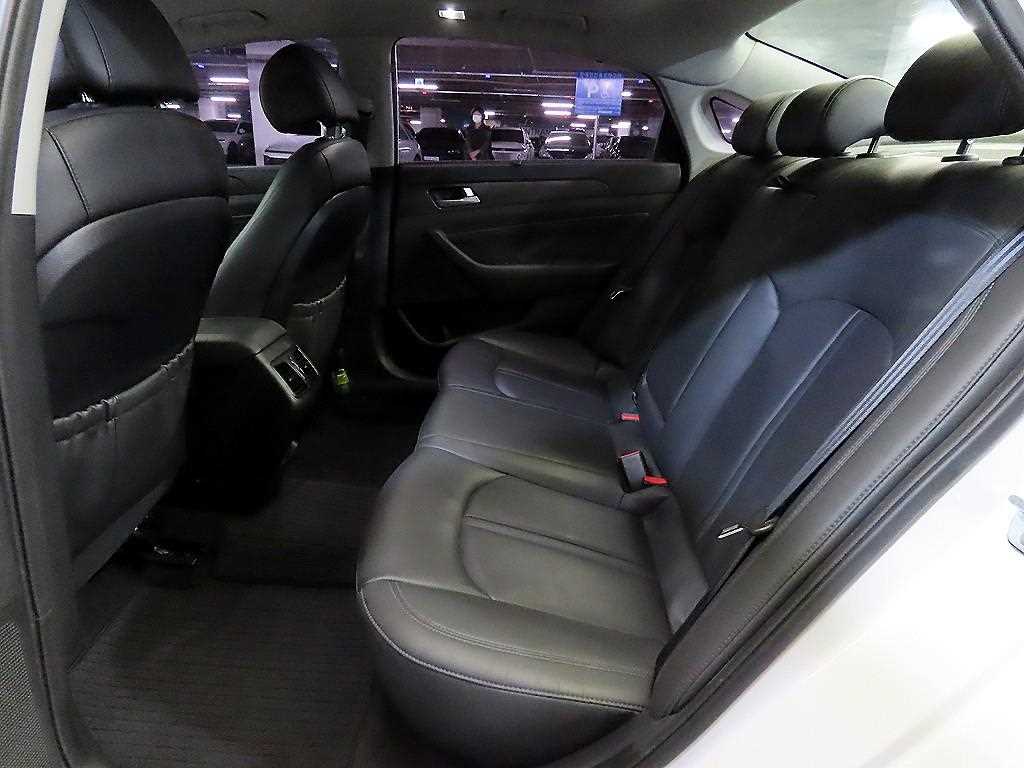 HYUNDAI Sonata - Vista 7