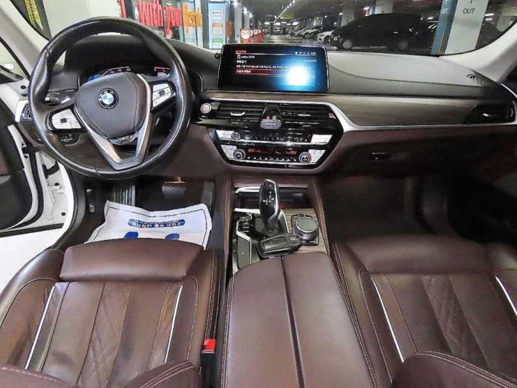BMW 5 Series - Vista 10