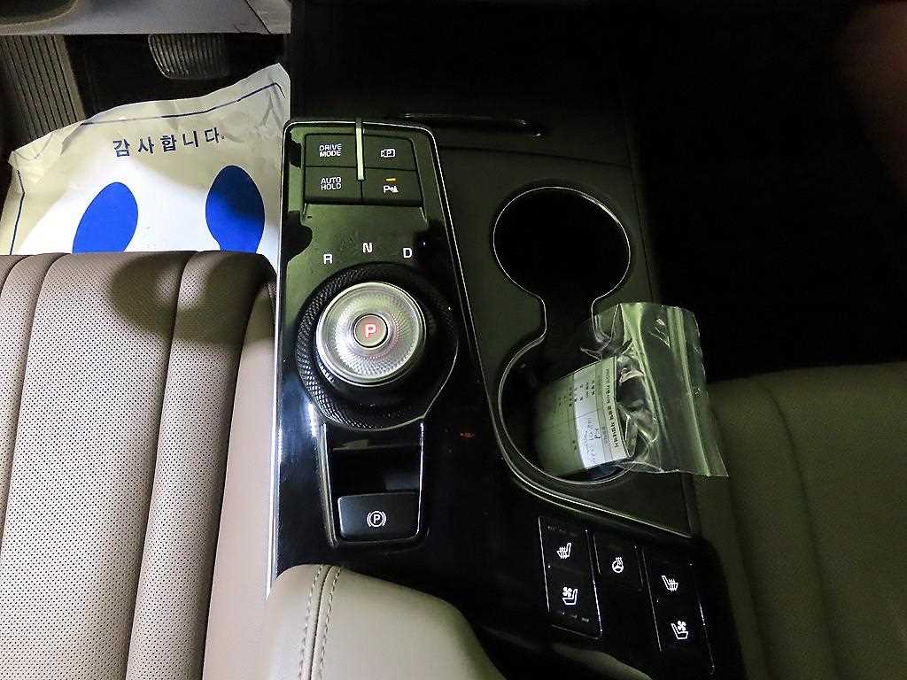 KIA K8 - Vista 12