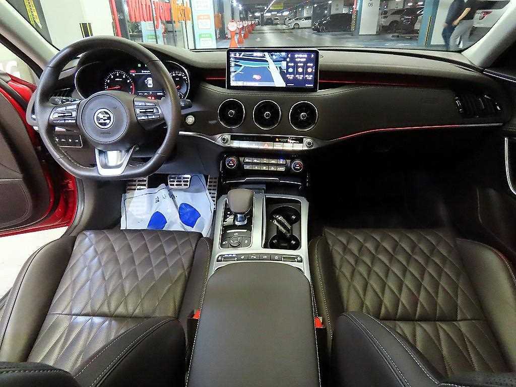 KIA Stinger - Vista 10