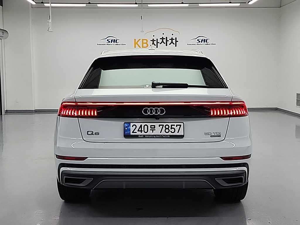 Audi Q8 - Vista 3