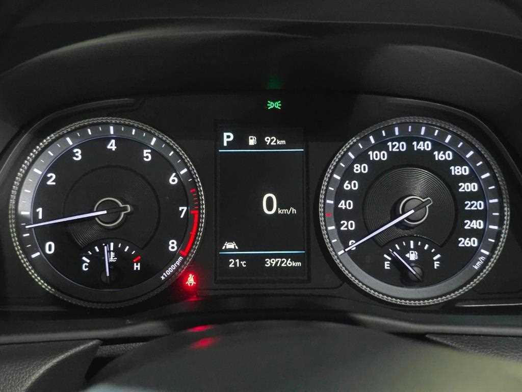 HYUNDAI Sonata - Vista 12