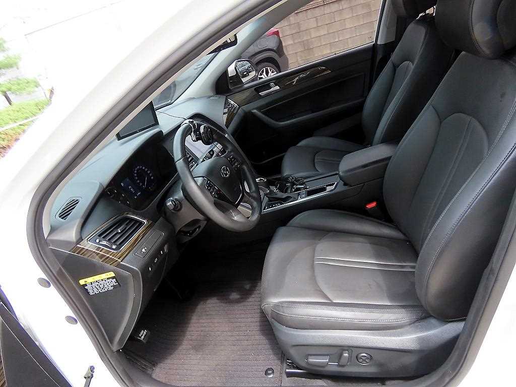 HYUNDAI Sonata - Vista 5