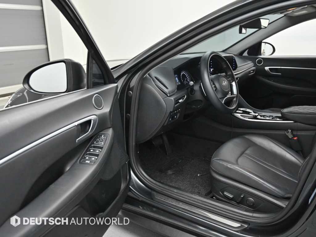 HYUNDAI Sonata - Vista 11