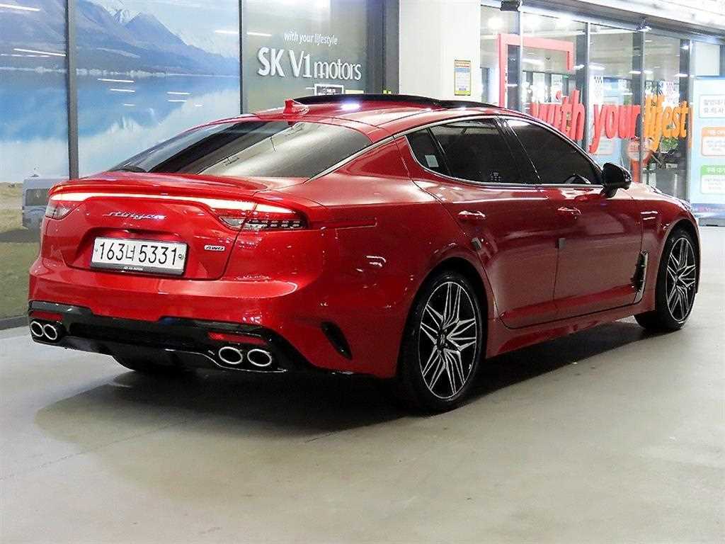 KIA Stinger - Vista 4