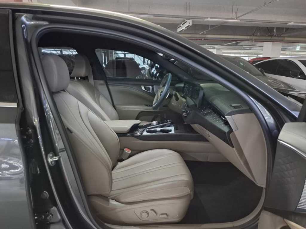KIA K8 - Vista 7