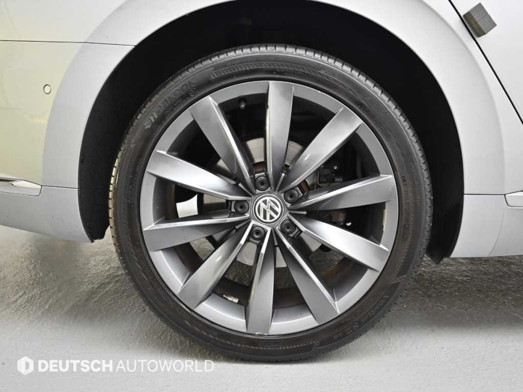 Volkswagen Arteon - Vista 5