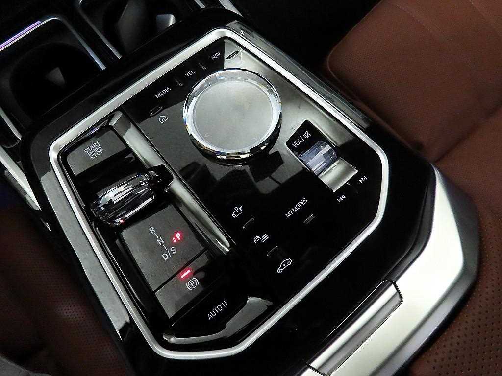 BMW 7 Series - Vista 12