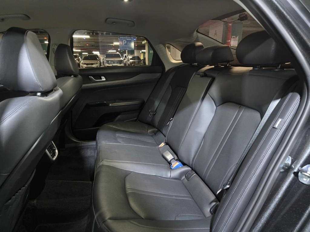 KIA K5 - Vista 8