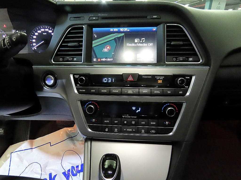 HYUNDAI Sonata - Vista 11