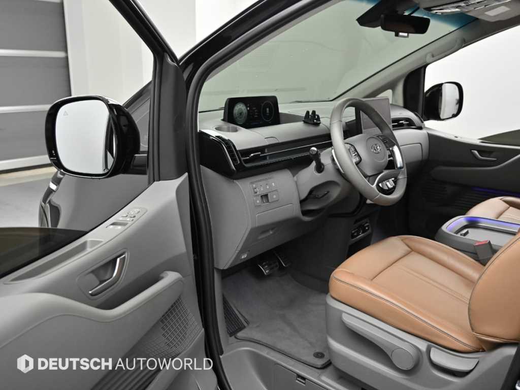 HYUNDAI Staria - Vista 11