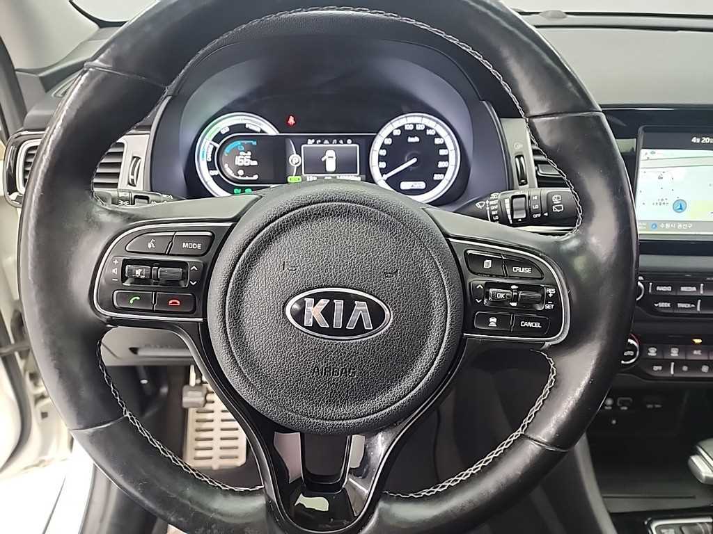 KIA Niro - Vista 9