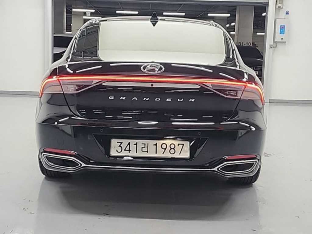 HYUNDAI Grandeur - Vista 3