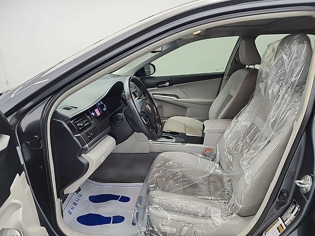 Toyota Camry - Vista 11