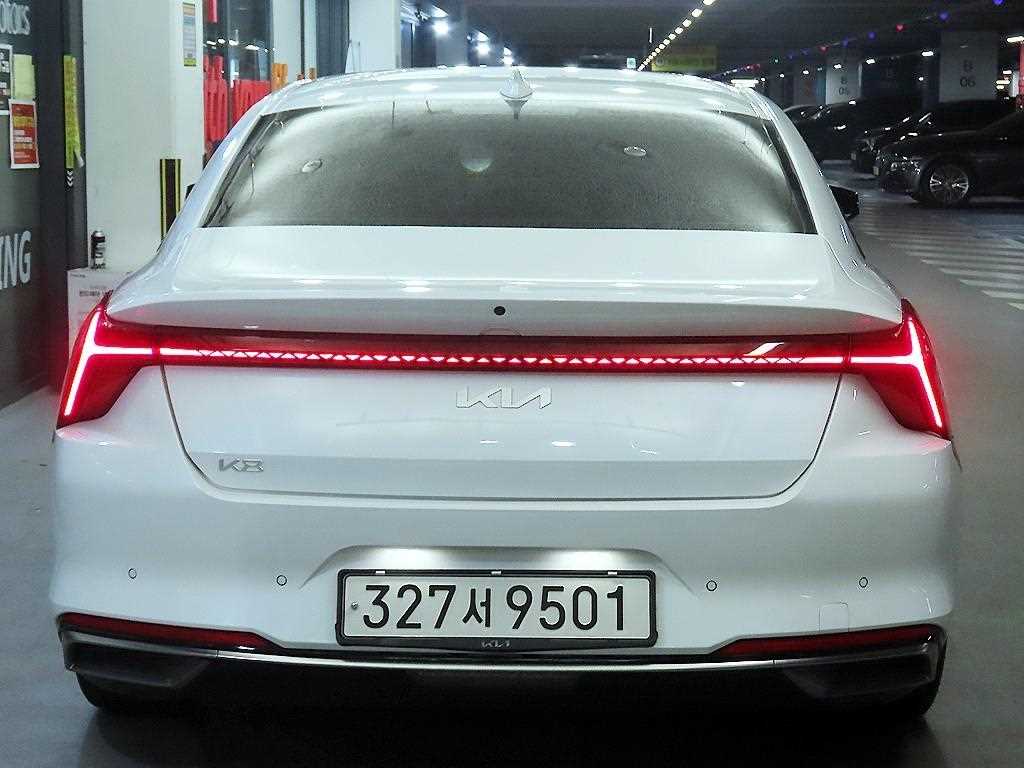 KIA K8 - Vista 5