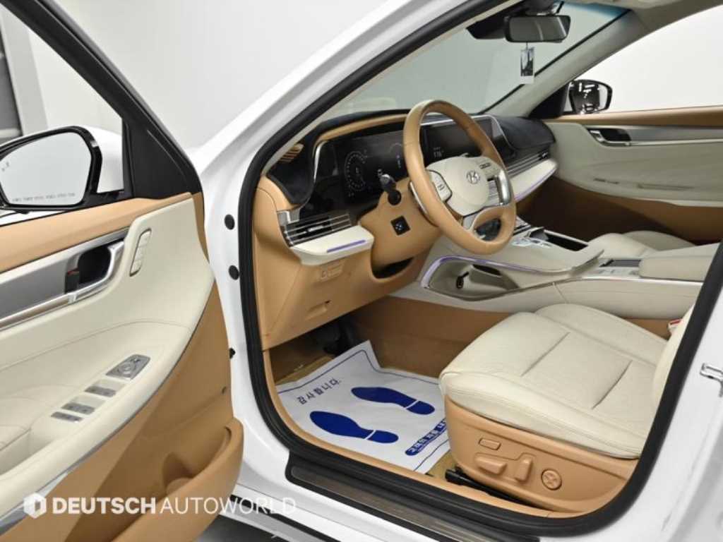 HYUNDAI Grandeur - Vista 11