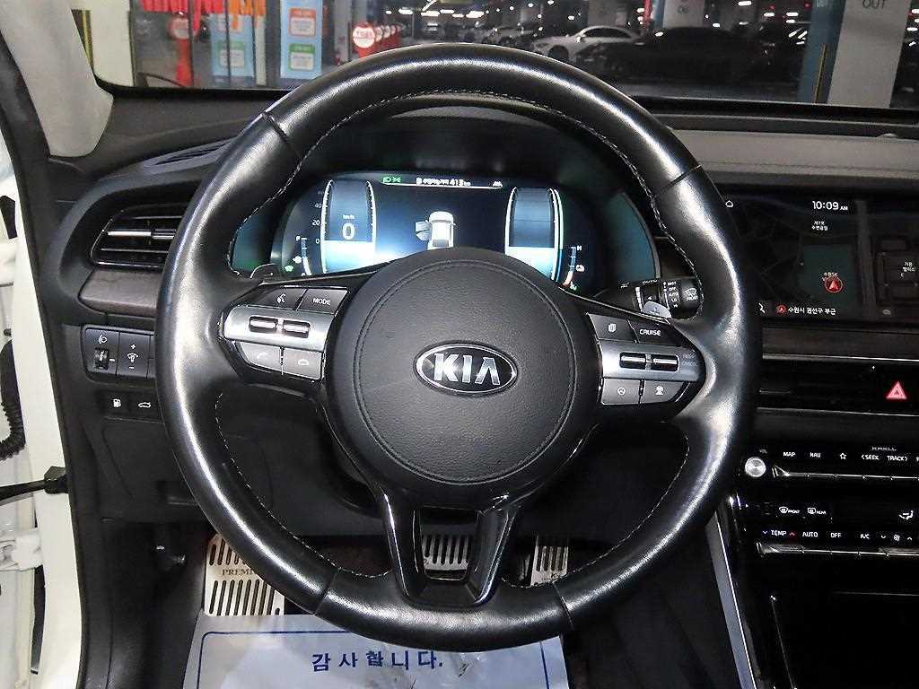 KIA K7 - Vista 8