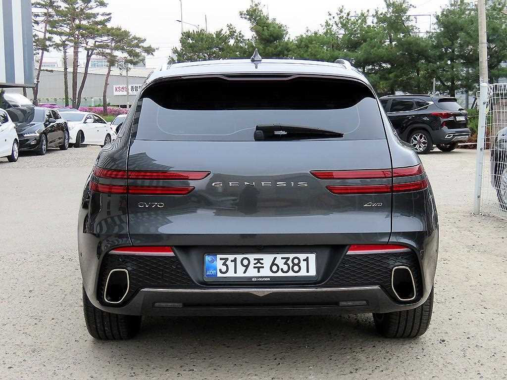 Genesis GV70 - Vista 4