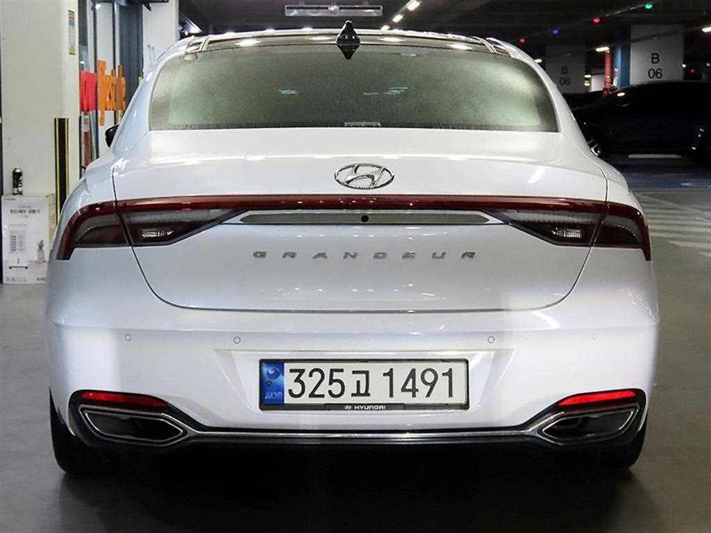 HYUNDAI Grandeur - Vista 5