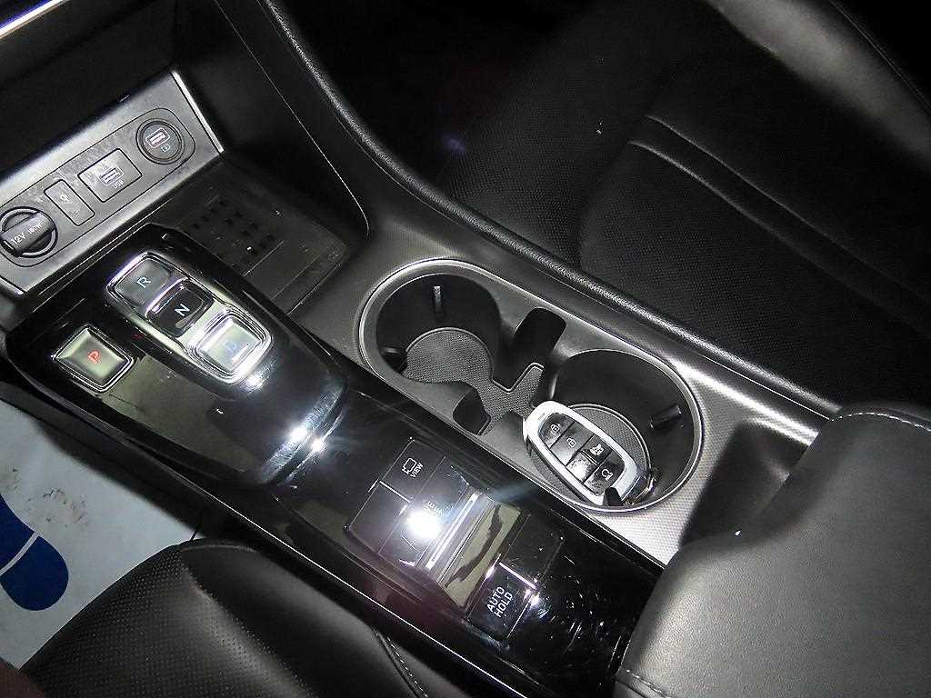 HYUNDAI Sonata - Vista 12