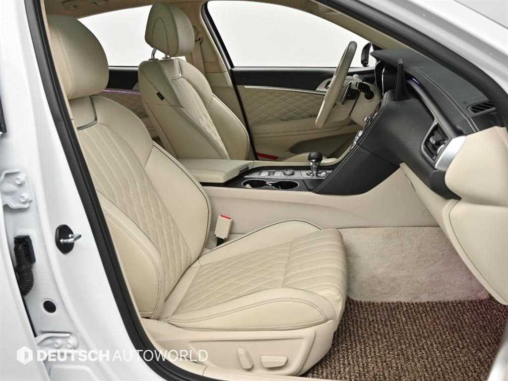 Genesis G70 - Vista 10