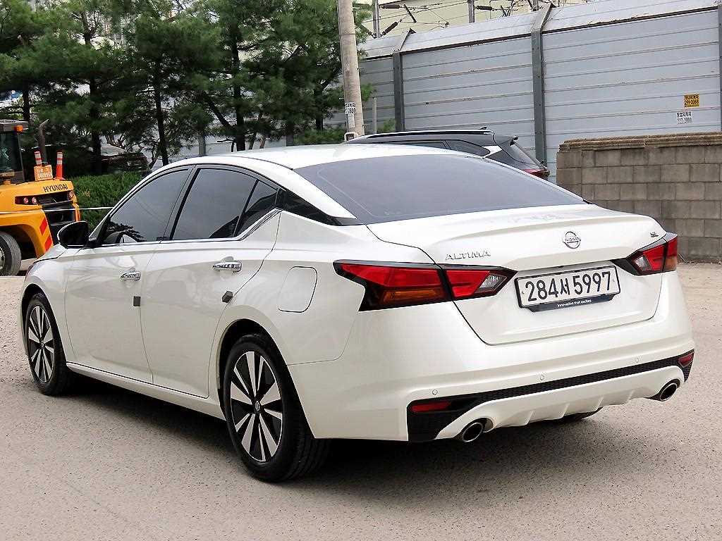 Nissan Altima - Vista 3