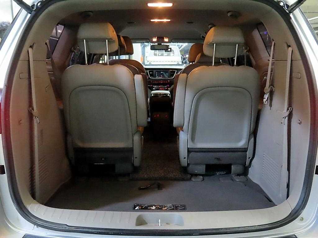 KIA Carnival 2019 Plateado - Importación desde Corea - HF Imports Iquique - Foto 17