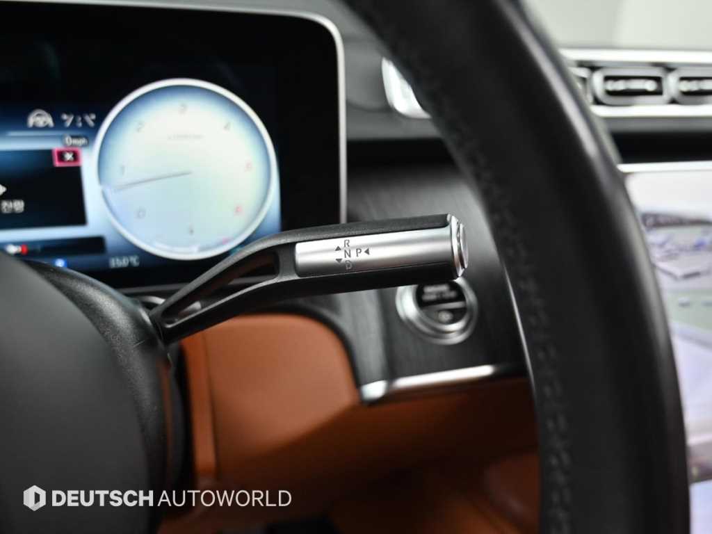 Mercedes Benz S Class - Vista 9