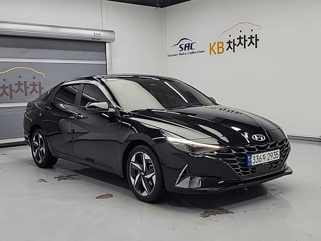 HYUNDAI Avante - Vista 4