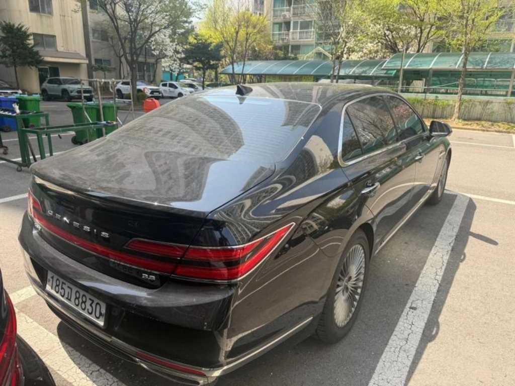 Genesis G90 - Vista 3