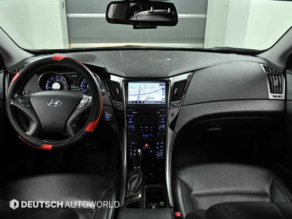 HYUNDAI Sonata - Vista 7