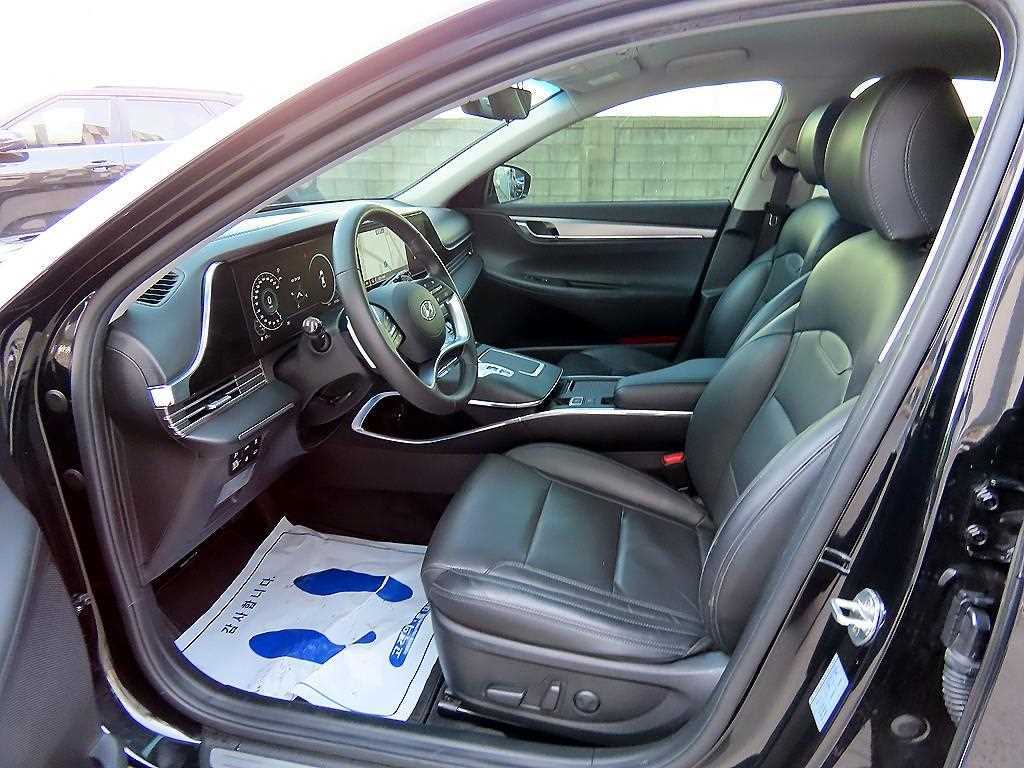HYUNDAI Grandeur - Vista 5