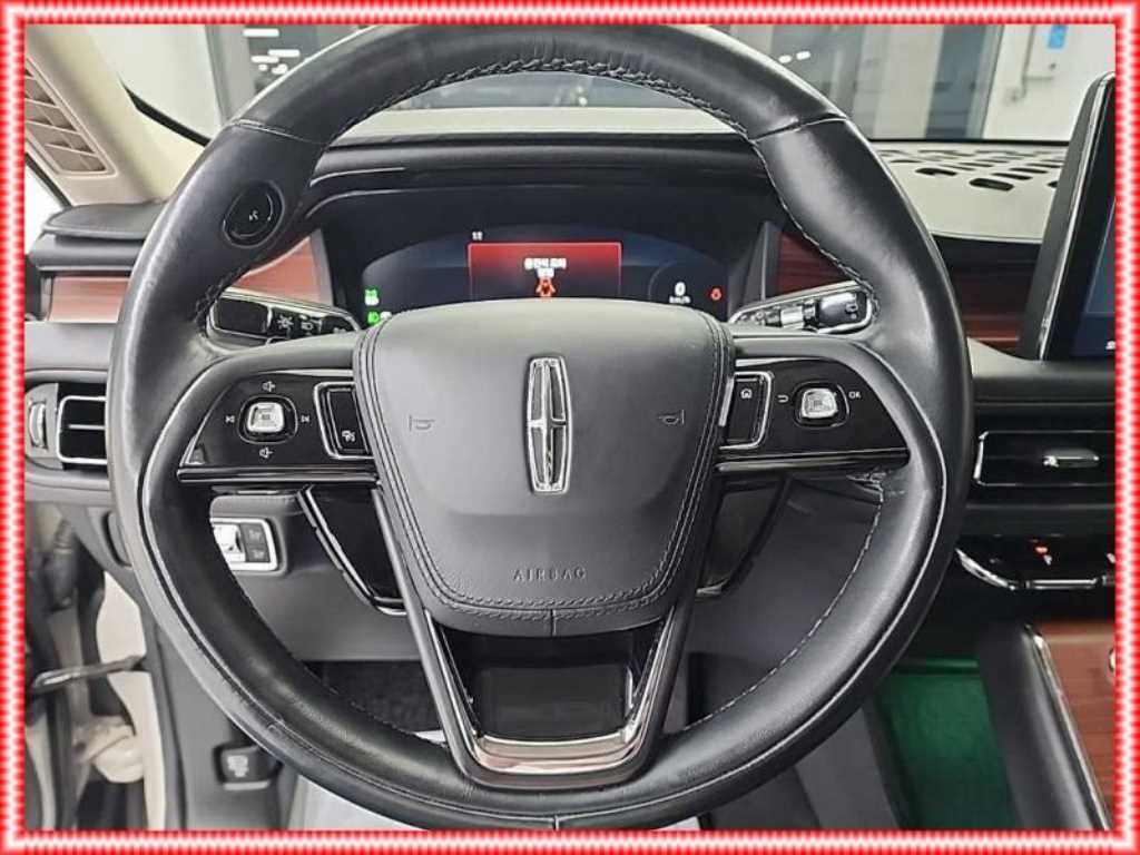 Lincoln Aviator - Vista 9
