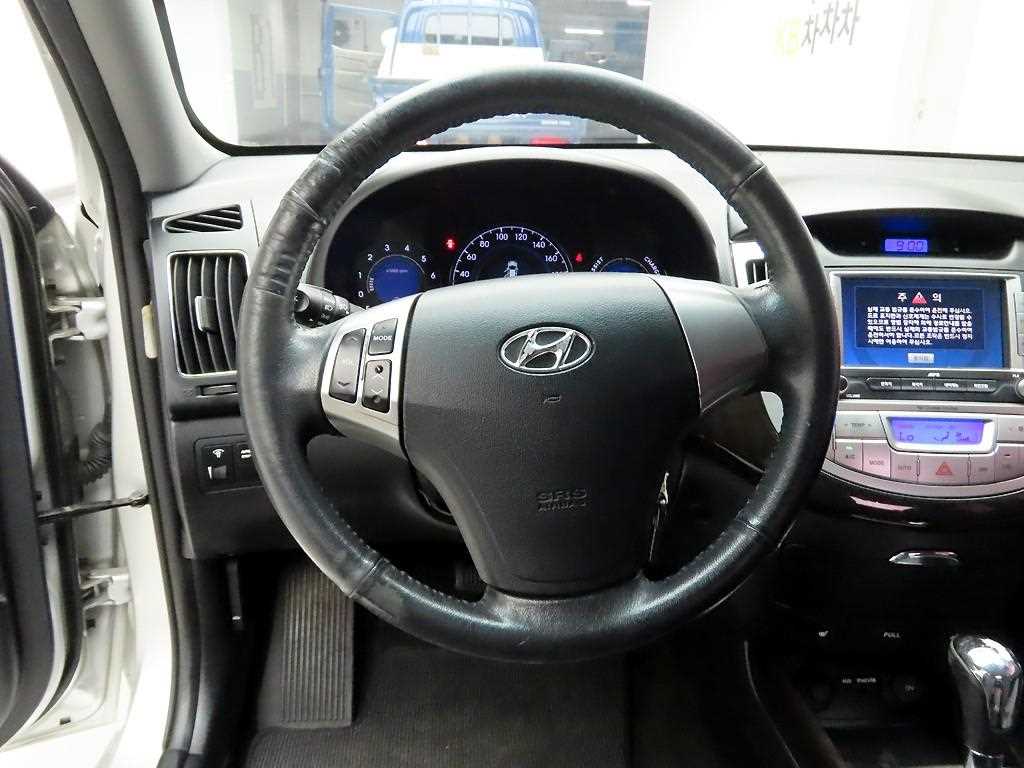 HYUNDAI Avante - Vista 7