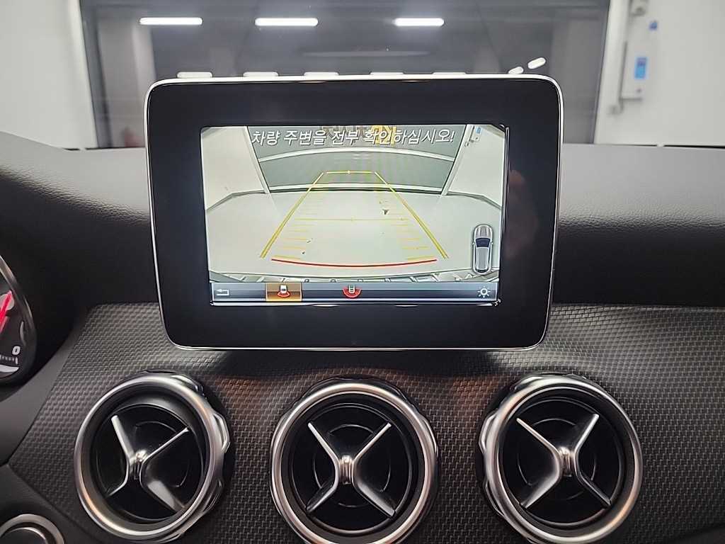 Mercedes Benz GLA Class 2019 Gris - Importación desde Corea - HF Imports Iquique - Foto 14