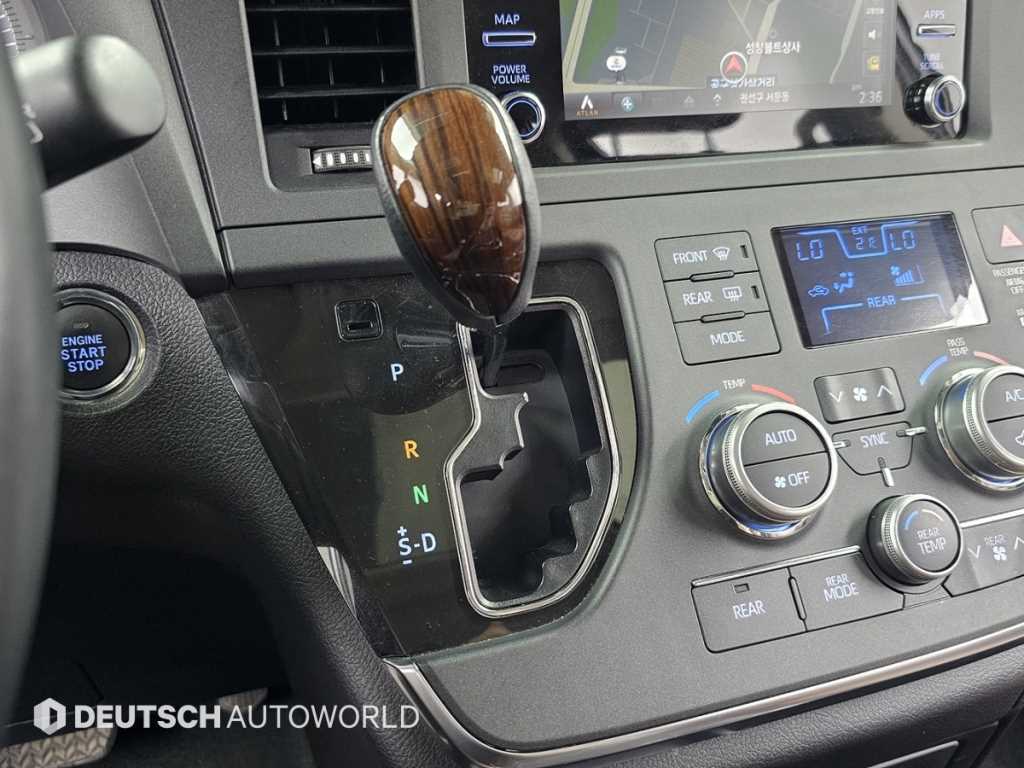 Toyota Siena - Vista 9