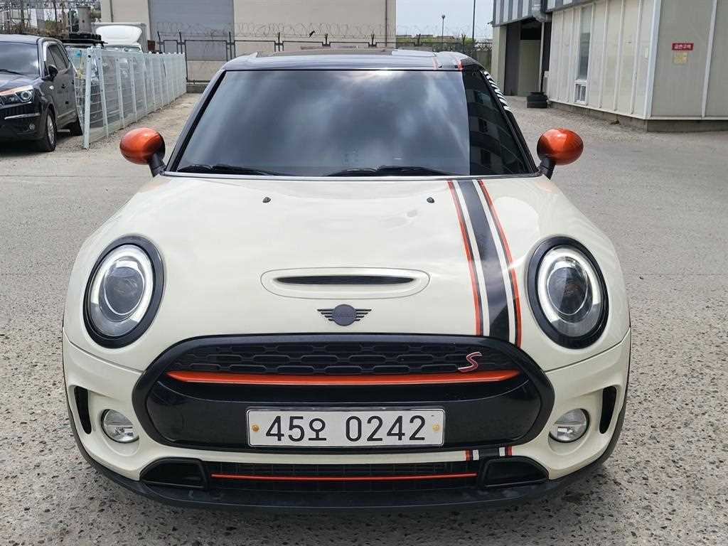 Mini Clubman 2016 Blanco - Importación desde Corea - HF Imports Iquique - Foto 1