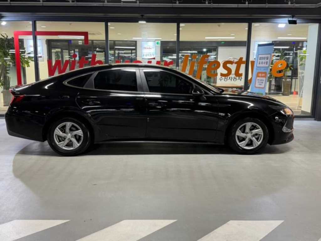 HYUNDAI Sonata - Vista 3