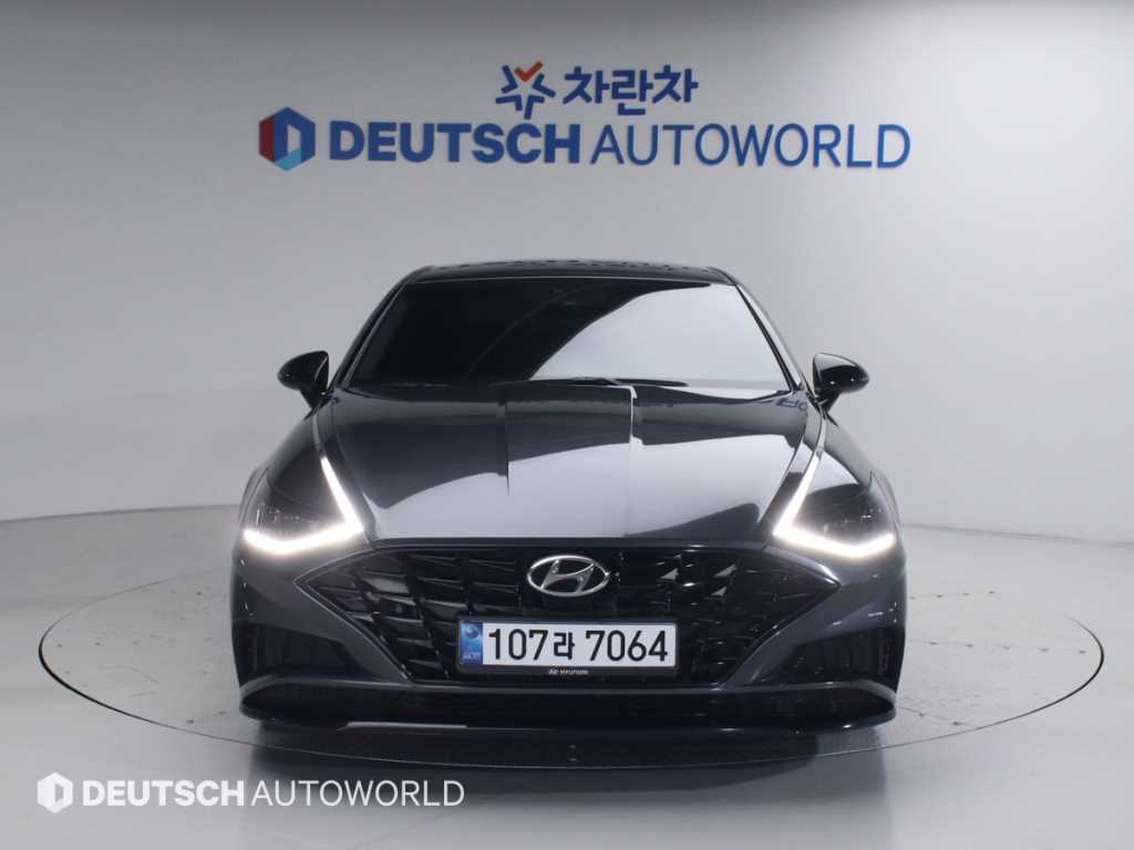 HYUNDAI Sonata - Vista 3