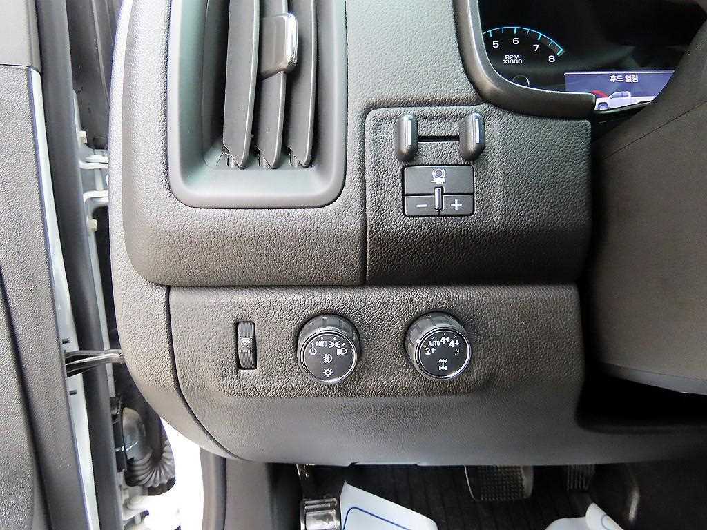 Chevrolet ?Colorado 2021 Blanco - Importación desde Corea - HF Imports Iquique - Foto 13