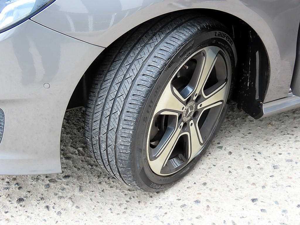 Mercedes Benz B Class (MY B) 2018 Gris - Importación desde Corea - HF Imports Iquique - Foto 20