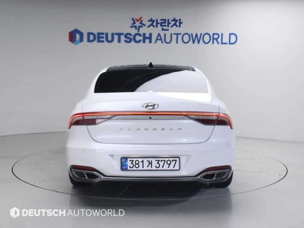 HYUNDAI Grandeur - Vista 5