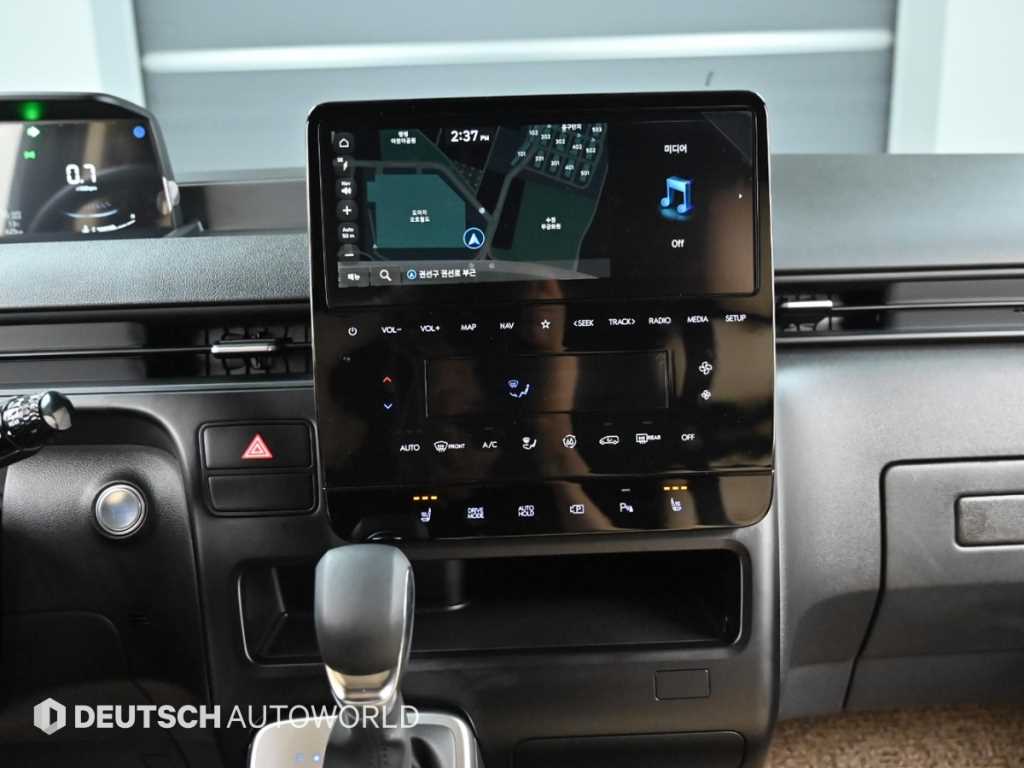 HYUNDAI Staria 2025 Negro - Importación desde Corea - HF Imports Iquique - Foto 14
