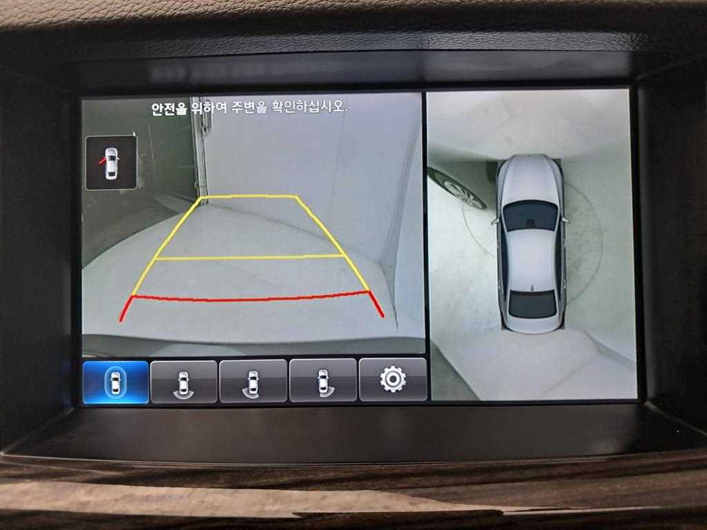 Genesis G80 - Vista 10