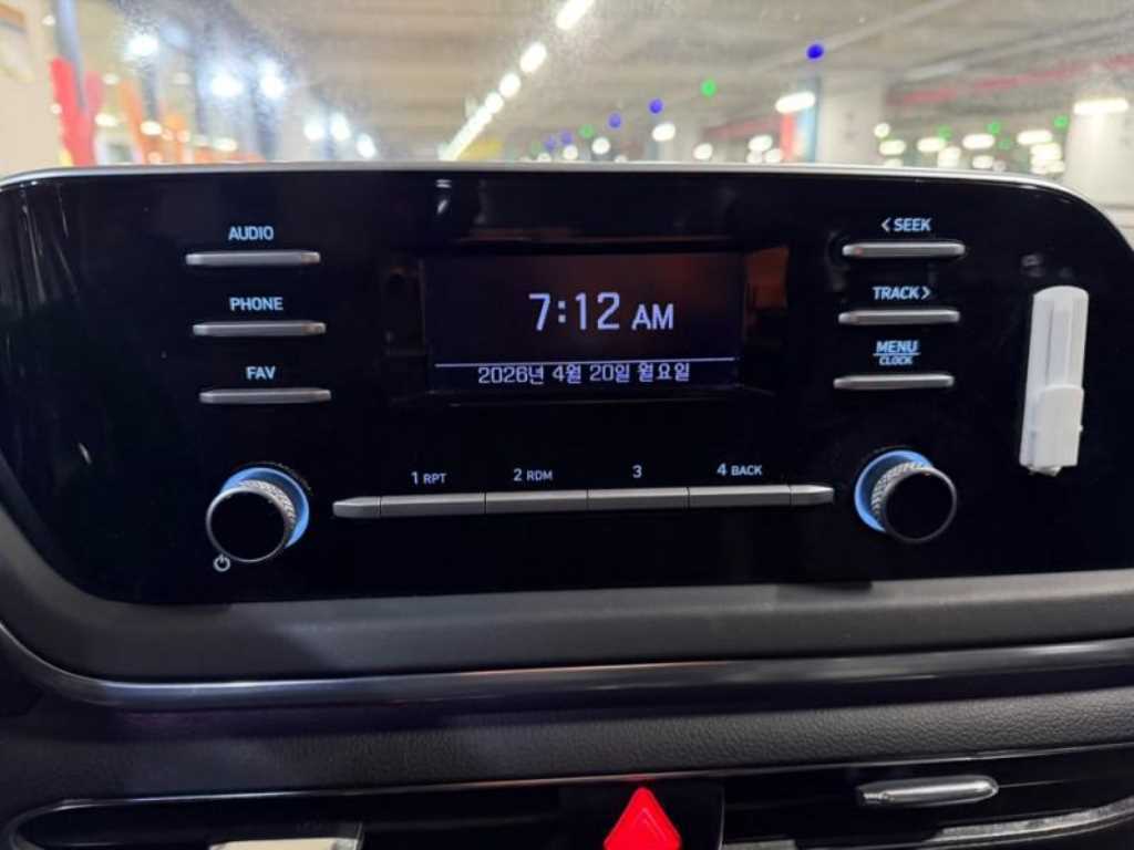 HYUNDAI Sonata - Vista 10
