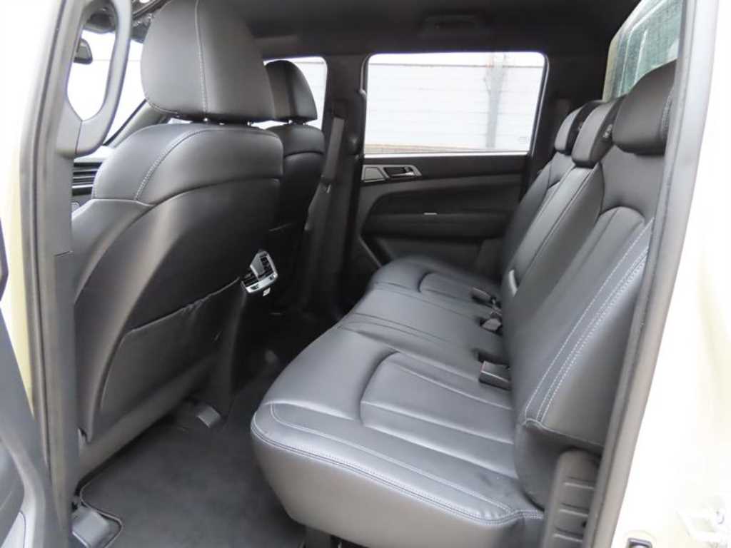 Ssangyong Rexton - Vista 8