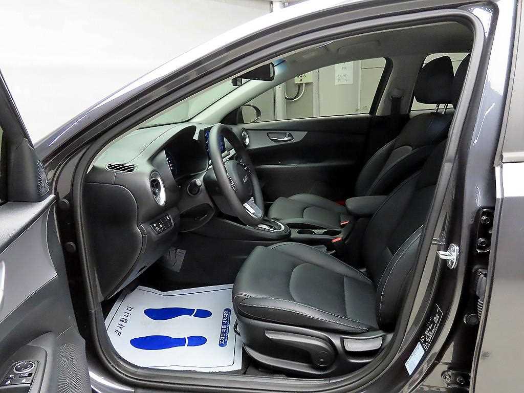 KIA K3 - Vista 5