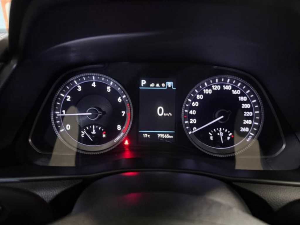 HYUNDAI Sonata - Vista 9